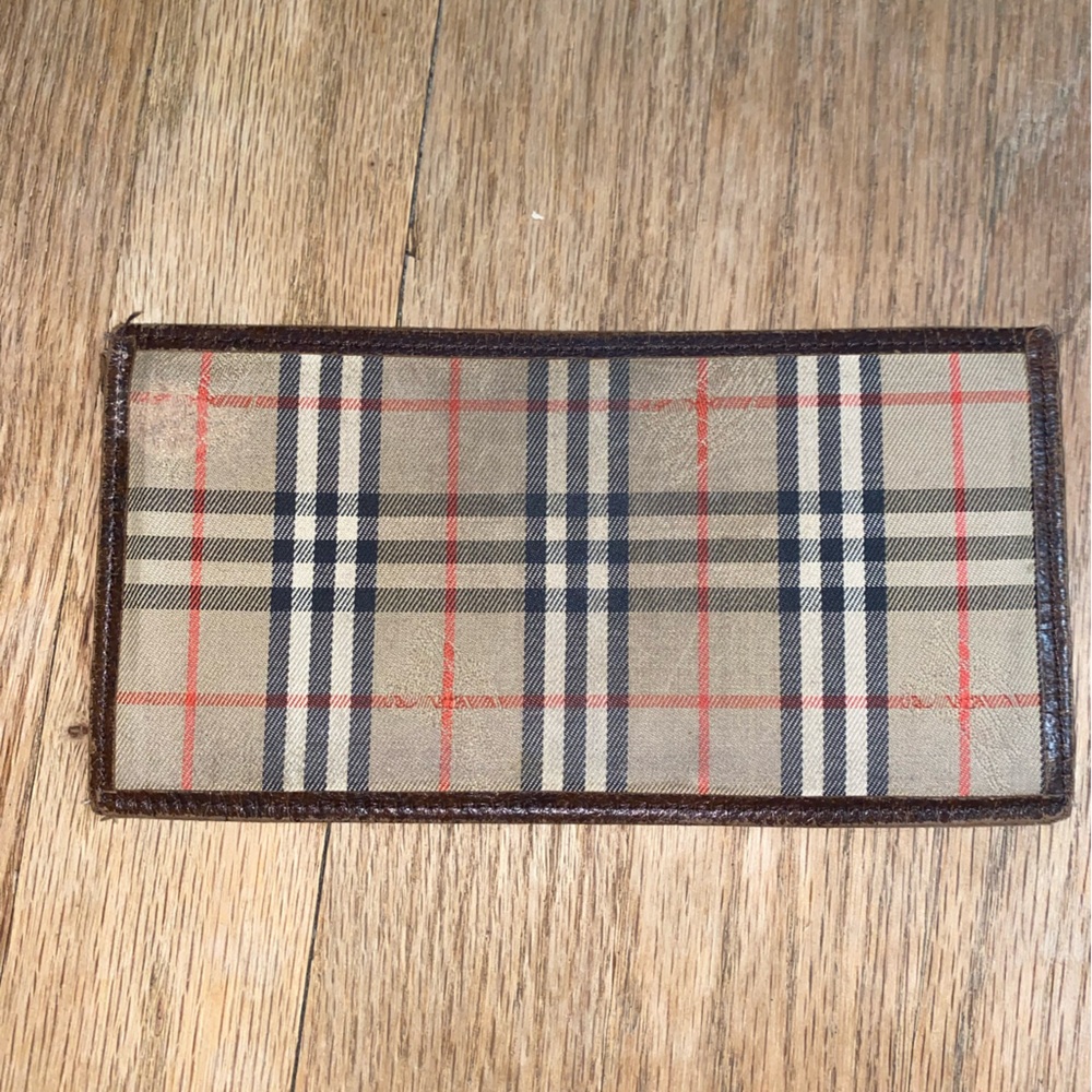 Authentic Vintage Burberry - Picture 3 of 7